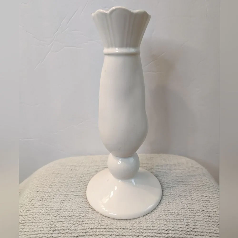 Vintage Hull Coronet Queen Vase 1959 #209